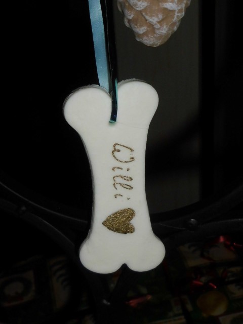 Christbaumanh&auml;nger mit dem Namen Ihres Hundes